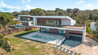 Casa  Av. de castell d'aro. Exclusiva villa de diseño contemporánea en venta en mas nou, pla