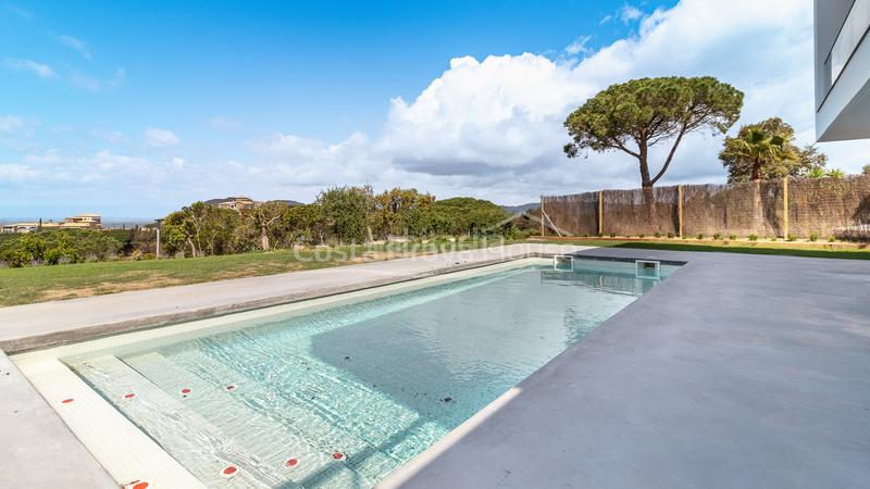 Foto b34bda7b-e559-4bcc-8a32-2af7fca421ef. Casa exclusiva villa de diseño contemporánea en venta en mas nou, platja daro lujo y bonitas vistas en Platja d´Aro