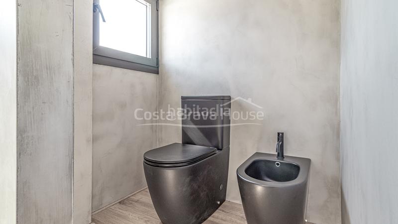 Foto c176c904-3367-49fd-9d77-2c9acbafa7a8. Casa exclusiva villa de diseño contemporánea en venta en mas nou, platja daro lujo y bonitas vistas en Platja d´Aro