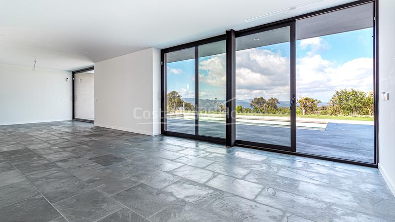 Foto f7f03579-da2e-413c-8819-7d9915738d3d. Casa exclusiva villa de diseño contemporánea en venta en mas nou, platja daro lujo y bonitas vistas en Platja d´Aro