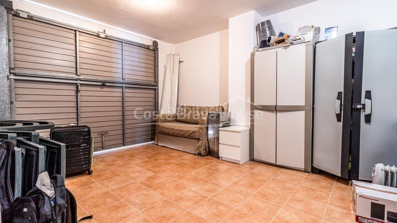 Foto 5ea563f8-7b37-43a6-bdcc-7a3df788c8f3. Casa adosada encantadora casa adosada , a 15 min de la playa, con jardín y piscina en Tamariu