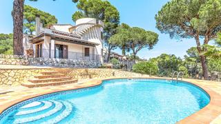 Casa  Carrer d'andorra. Finca exclusiva para familias en el parc natural de lestartit