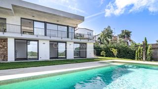 Maison  Carrer d'alexandre cortada. Casa de lujo en venta en residencial begur diseño moderno, jardí