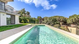 Casa  Carrer d'alexandre cortada. Casa de lujo en venta en residencial begur diseño moderno, jardí