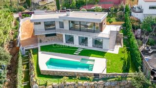 Casa  Carrer d'alexandre cortada. Casa de lujo en venta en residencial begur diseño moderno, jardí