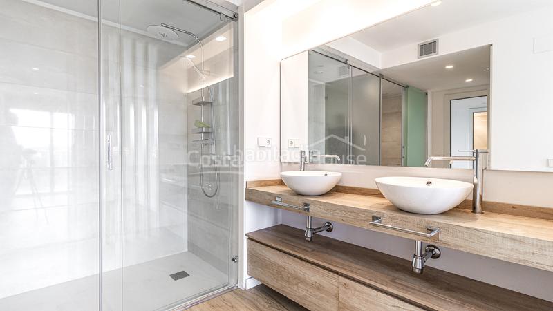 Foto 2e6e6d8e-5728-4e5c-8d0f-38026bbdc83c. Apartamento ático de lujo en venta en la fosca, , con solárium privado, terrazas y garaje. en Palamós