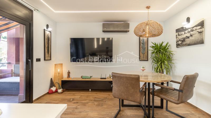 Foto 3c3fb419-324c-4ad4-988c-d0c9e0fdd809. Apartamento  en venta en sa riera, , reformado y a solo 300 metros de la playa, con garaje privado en Begur