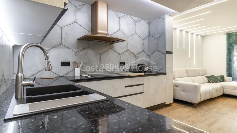 Foto 6e102262-1191-4976-af61-11e579f83263. Apartamento  en venta en sa riera, , reformado y a solo 300 metros de la playa, con garaje privado en Begur