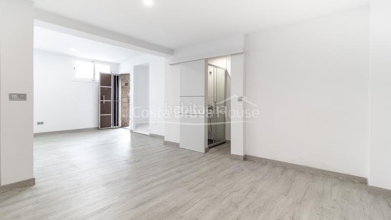 Foto ab9c4da9-534d-455b-bdf8-4161ef8c09f2. Haus mit heizung parking pool in residencial Begur-esclanyà Begur