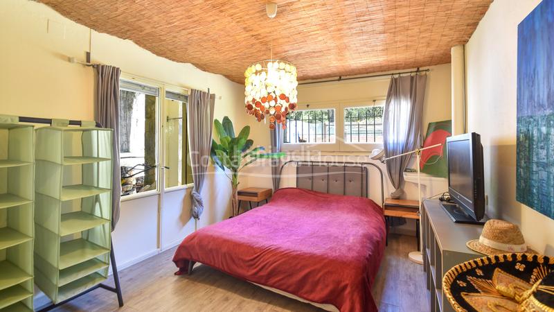 Foto 8d0f3c79-a03b-49fd-b8eb-051b2b3aa9ab. Masia amb calefacció aparcament piscina a Begur Begur