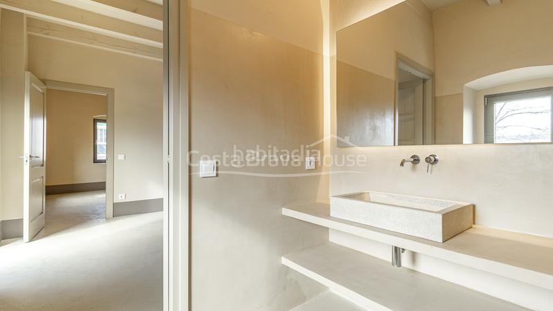 Foto 11c4395f-ea69-46ca-b930-3fe02dd7a246. Masia amb calefacció aparcament piscina a Piverd-Vila-Seca-Bruguerol Palafrugell