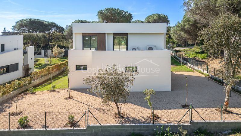 Foto 56fc1fbf-af27-4053-bab7-08bb7c9feb70. Casa amb calefacció aparcament piscina a Calella de Palafrugell