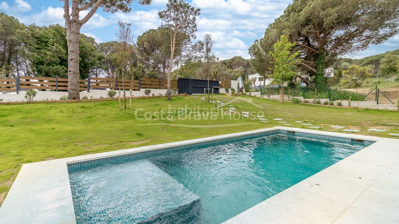 Foto 88af1c0e-c481-490a-87bf-d3526fcce8e1. Casa amb calefacció aparcament piscina a Calella de Palafrugell