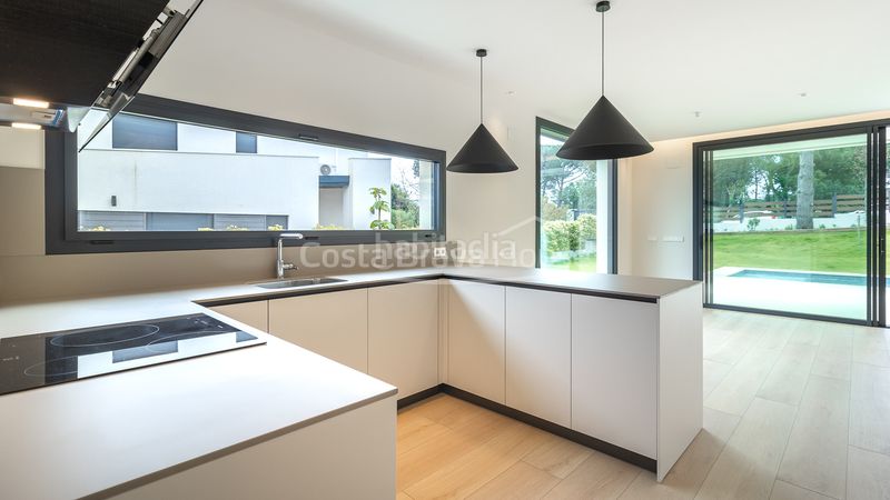 Foto a2173d6b-1c65-457b-985e-361a897a8c76. Casa amb calefacció aparcament piscina a Calella de Palafrugell