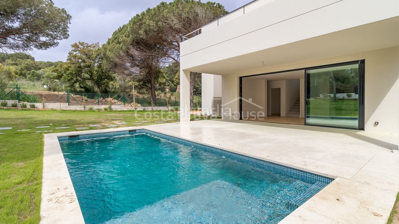 Foto b07d19d7-37fb-46c8-842f-5f7857a6ff70. Casa amb calefacció aparcament piscina a Calella de Palafrugell