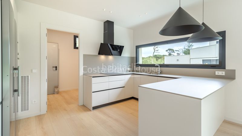 Foto d4aa27d9-95ca-4005-8f1e-926f2bc1f1e1. Casa amb calefacció aparcament piscina a Calella de Palafrugell