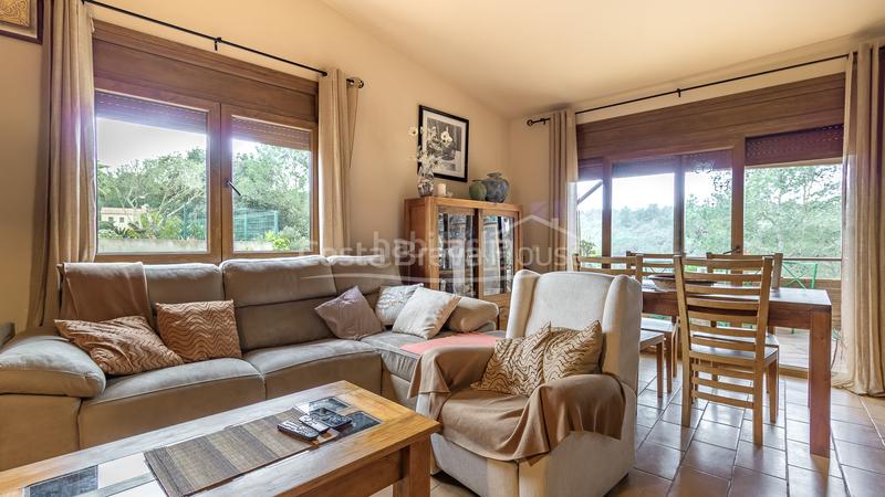 Foto d71fb509-843f-4b05-a0e4-b2b10cebb463. Casa con riscaldamento parcheggio piscina in residencial Begur-esclanyà Begur