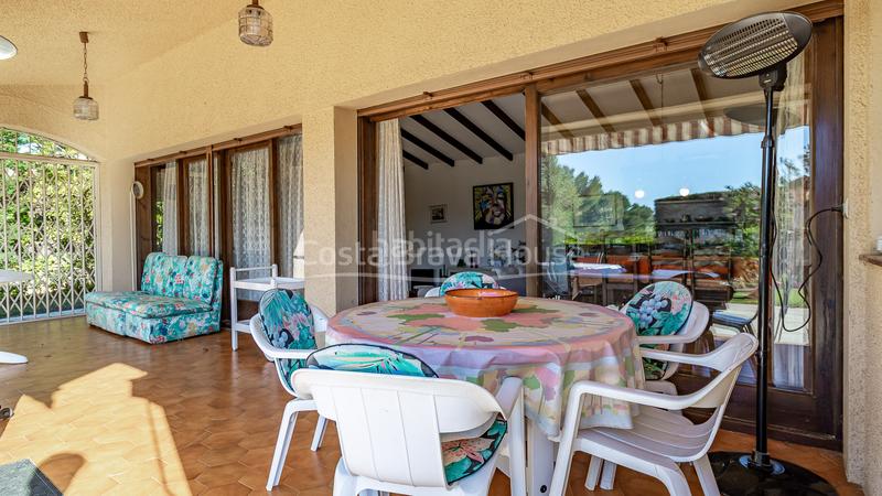 Foto dccf1fae-bf7c-4adf-8eea-d300f8ab6b1d. Casa en carrer dels ullastres 5 casa en venta con piscina, jardín y apartamento independiente a 750m de la playa en Tamariu