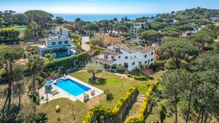 Casa  Carrer de les illes medes. Propiedad exclusiva en venta en calella de palafrugell con gran