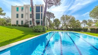 Apartament a Carrer de mallorca 25. Apartamento con licencia turistica, terraza y piscina en venta e