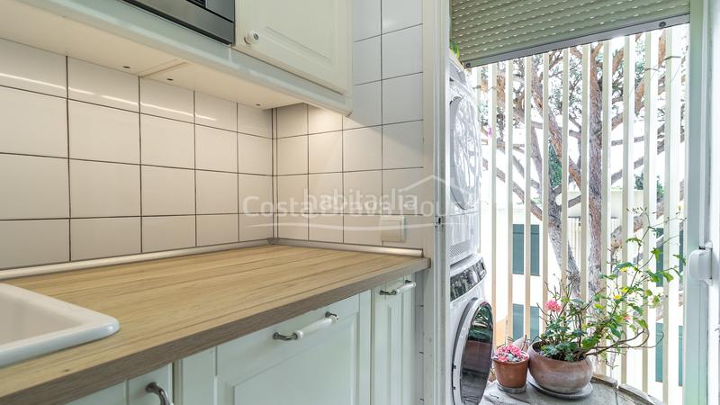 Foto 1b8a0084-591d-4d20-9023-b276309a7bd3. Apartamento en carrer de mallorca 25 apartamento con licencia turistica, terraza y piscina en venta en zona golfet, en Calella de Palafrugell