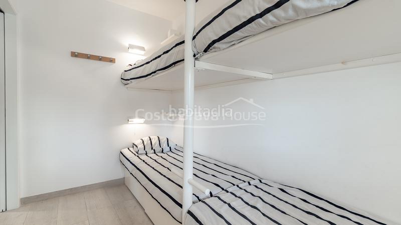 Foto 46d45385-dfa3-40bc-a6a7-d8bd0a4847fc. Apartamento en carrer de mallorca 25 apartamento con licencia turistica, terraza y piscina en venta en zona golfet, en Calella de Palafrugell