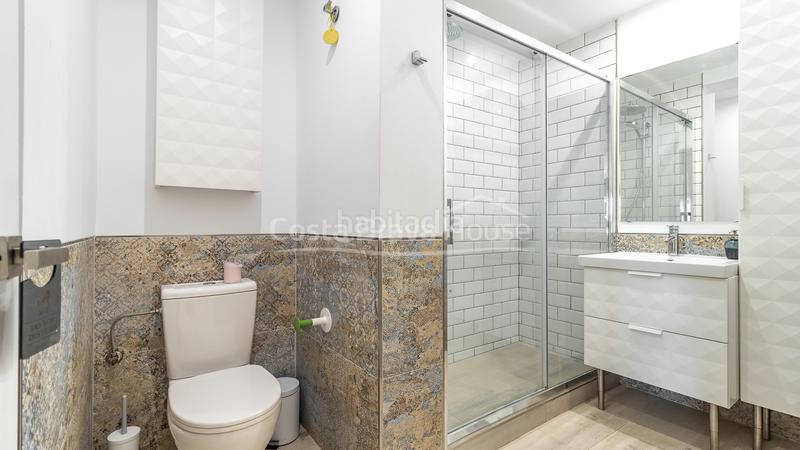 Foto 60593854-8941-4673-84f0-22b190da9d4c. Apartamento en carrer de mallorca 25 apartamento con licencia turistica, terraza y piscina en venta en zona golfet, en Calella de Palafrugell