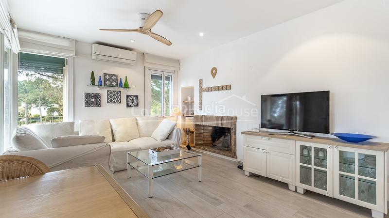 Foto b48295c1-6bea-46ef-b879-b1bed50cce55. Apartamento en carrer de mallorca 25 apartamento con licencia turistica, terraza y piscina en venta en zona golfet, en Calella de Palafrugell