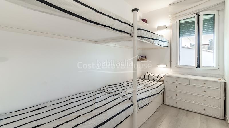 Foto b4887556-11ac-48d4-b0fd-a4f709238fe2. Apartamento en carrer de mallorca 25 apartamento con licencia turistica, terraza y piscina en venta en zona golfet, en Calella de Palafrugell