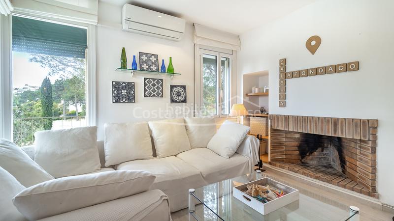 Foto e937bef2-d31c-4eb4-a11b-c8151f970880. Apartamento en carrer de mallorca 25 apartamento con licencia turistica, terraza y piscina en venta en zona golfet, en Calella de Palafrugell