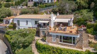 Maison  Carrer petunies. Exclusiva casa en venta con vistas al mar en ses costes, aiguabl