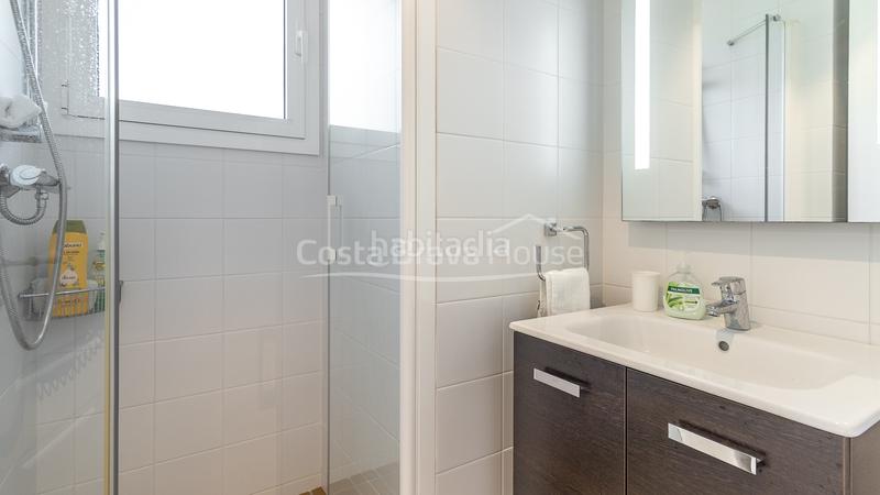 Foto 0a3955d4-57e9-4b54-a00c-a38c5bf077c9. Casa exclusiva casa en venta con vistas al mar en ses costes, aiguablava en Begur