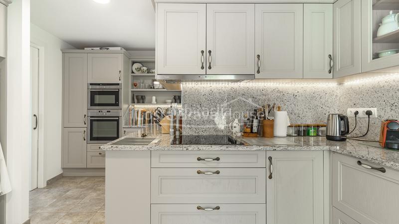 Foto 7e060df9-ea3f-4dd4-9553-e58b0eb119ea. Casa exclusiva casa en venta con vistas al mar en ses costes, aiguablava en Begur