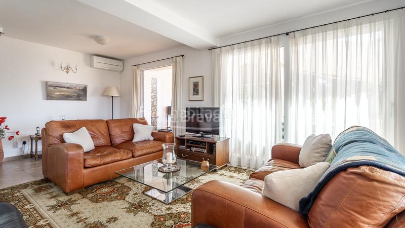 Foto 95b76e8d-74af-4d55-9420-6576f9302371. Casa exclusiva casa en venta con vistas al mar en ses costes, aiguablava en Begur