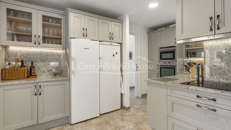 Foto 9bdfd6a7-5171-4510-844d-45cb2b73afdd. Casa exclusiva casa en venta con vistas al mar en ses costes, aiguablava en Begur