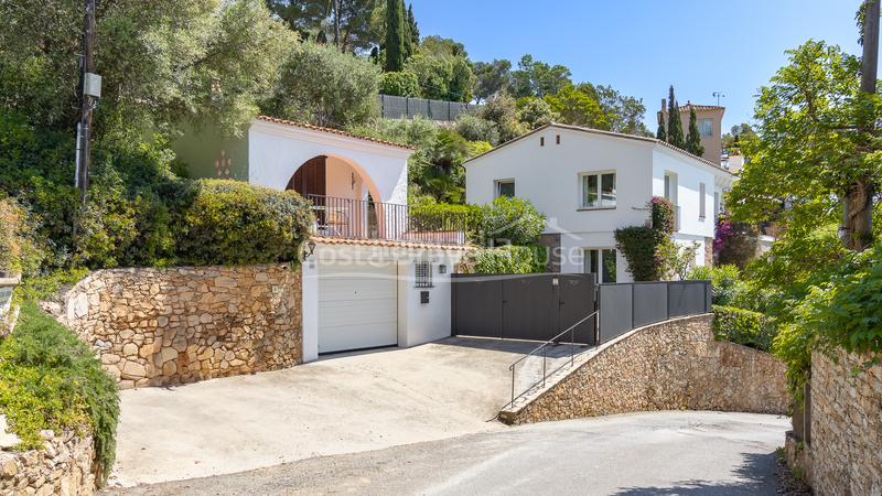 Foto ca76b611-da7e-4d1f-ada5-063cde1bfc85. Casa exclusiva casa en venta con vistas al mar en ses costes, aiguablava en Begur