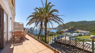 Appartement  Carrer cap sa sal. Apartamento con terraza y vistas panorámicas al mar en cap sa sa