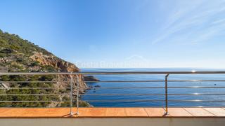Appartement  Carrer rec de l'aigua. Exclusivo apartamento en venta con terraza y vistas al mar en la