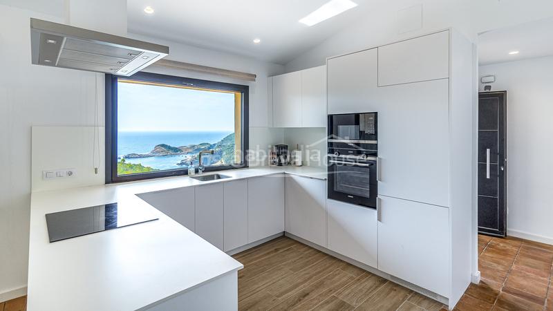 Foto 04c722d3-b4bb-4b34-96b2-37eaf6c7cb05. Casa a schiera in carrer medas 41 in Aiguafreda-Sa Tuna Begur