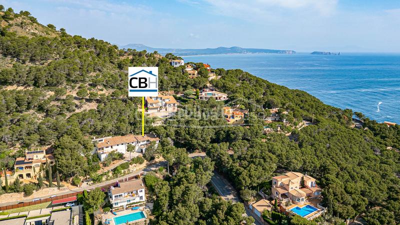 Foto 47f567ba-5701-41a9-8c7e-3eff2b6c55c3. Casa a schiera in carrer medas 41 in Aiguafreda-Sa Tuna Begur