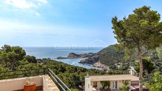 Casa adossada a Carrer medas 41. Casa en venta con terraza de 85 m y vistas al mar en aiguafreda,