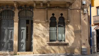 Masia  Carrer de pi i margall. Casa modernista restaurada en venta en el centro histórico de pa