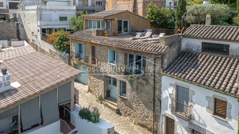 Foto 15e09068-2b33-4d09-8bcc-033225cd6685. Bauernhof mit heizung parking in Begur Begur