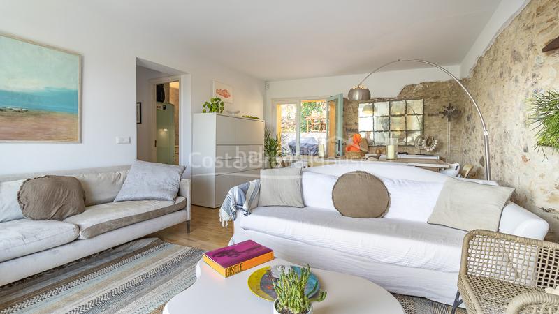 Foto 36397e71-2885-46bd-af63-d63aa061f46a. Bauernhof mit heizung parking in Begur Begur