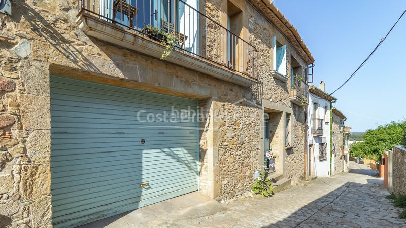 Foto 51c5e47b-02c2-46dd-8fa8-696787d3489c. Masia amb calefacció aparcament a Begur Begur