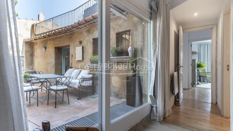 Foto ca7cfc7c-45fb-4844-bdbc-68f722a044d7. Bauernhof mit heizung parking in Begur Begur