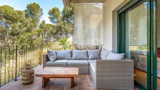 Apartament a Carrer joaquim vayreda 17. Dúplex contemporáneo con jardín privado y licencia turística en