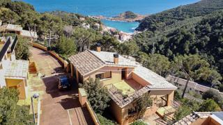 Casa adossada  Carr. sa tuna. Encantadora casa adosada con vistas al mar en venta cerca de la