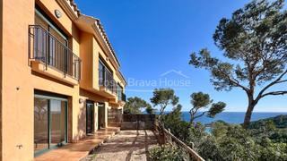Casa adossada  Carr. sa tuna. Encantadora casa adosada con vistas al mar en venta cerca de la