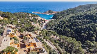Casa adosada  Carr. sa tuna. Encantadora casa adosada con vistas al mar en venta cerca de la